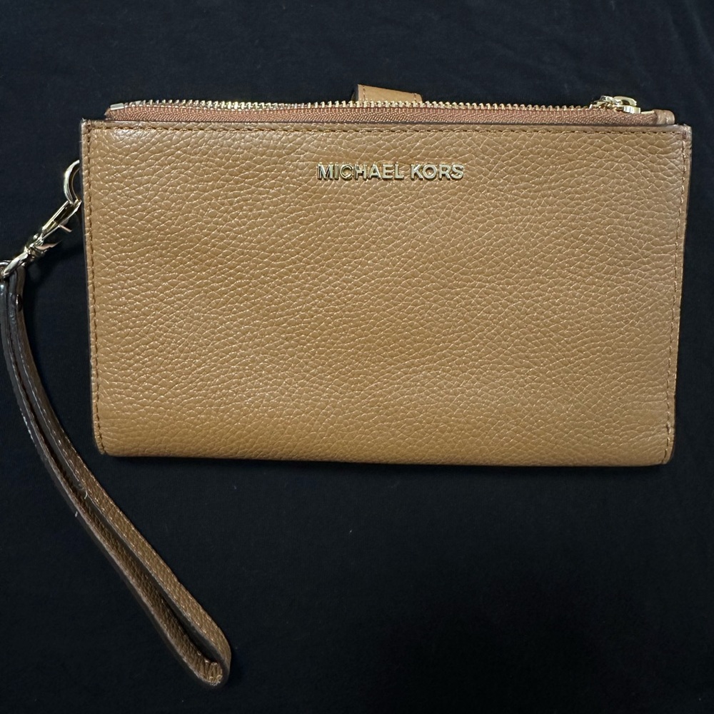 Michael Kors Leather Smart Phone Wallet